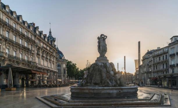 * F3 Haussmannien, Centre-Ville, 4 Pers, Wifi * Montpellier Luaran gambar