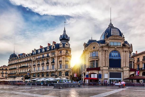 * F3 Haussmannien, Centre-Ville, 4 Pers, Wifi * Montpellier Luaran gambar